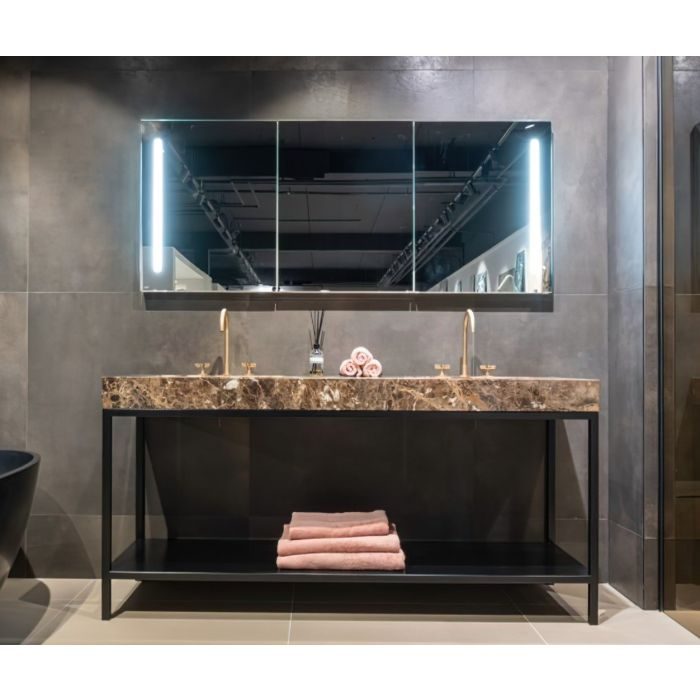 Spiegelkast SPK41000 - 160x70x14 cm - 3 Deuren - Directe LED verlichting - Aluminium - Met spiegelverwarming - SPV41160