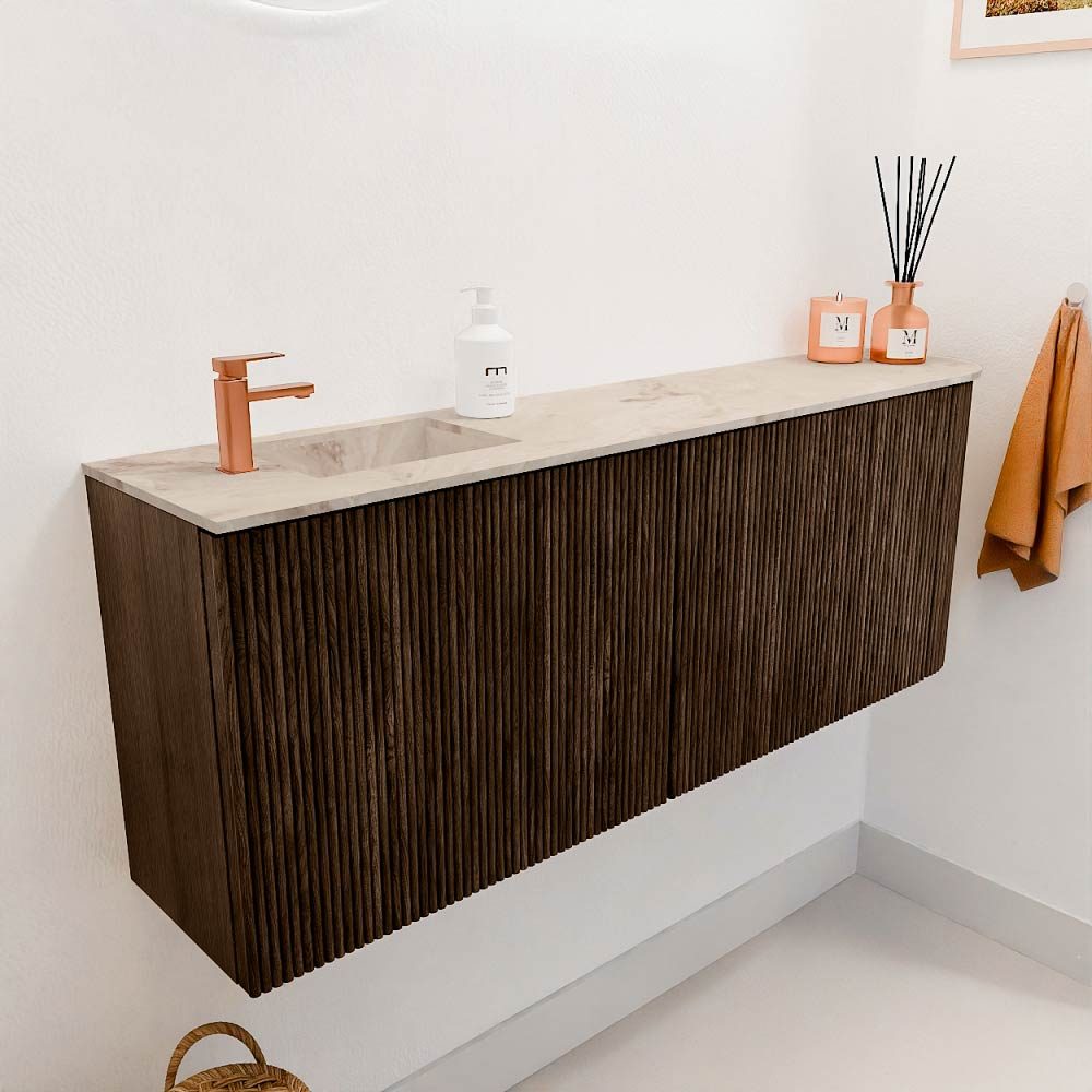 Mondiaz Toiletmeubel Joya Dlux Walnut - 111.6 cm - Wastafel FAYE Frappe - 1 kraangat - Solid Surface - Met spoelbak Links