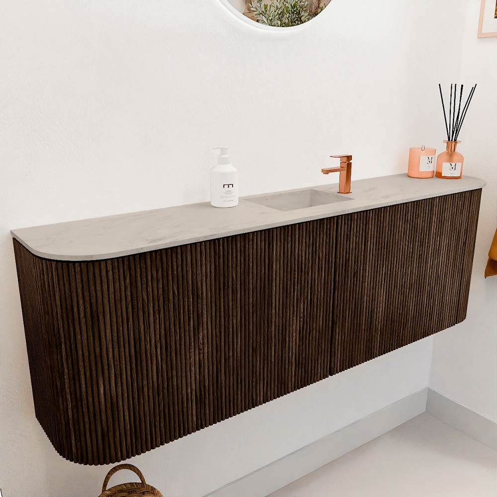 Mondiaz Toiletmeubel Joya Dlux Walnut - 123.2 cm - Wastafel FAYE Opalo - 1 kraangat - Solid Surface - Met spoelbak Midden