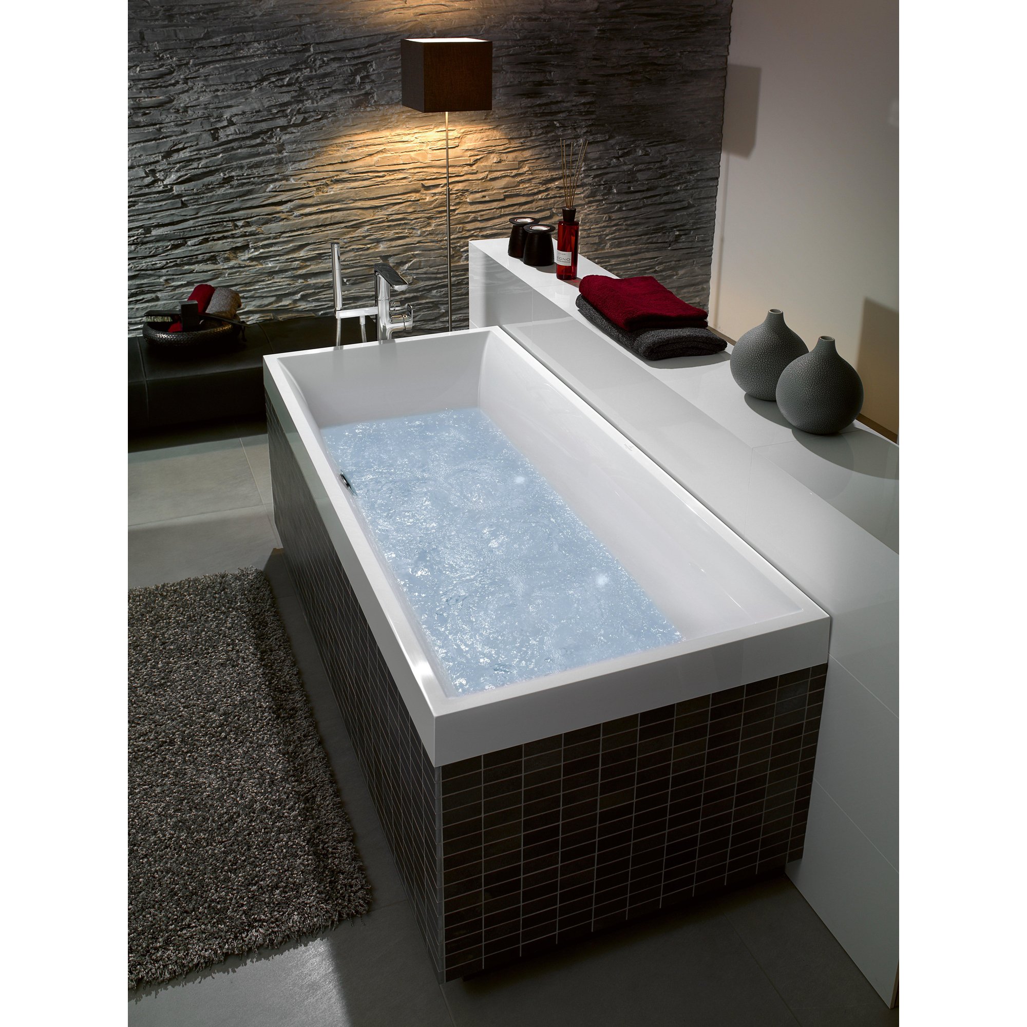 Villeroy & Boch Squaro bad - 170x75cm - quaryl rechthoekig met poten wit - ubq170sqr2v-01 - Afbeelding 4